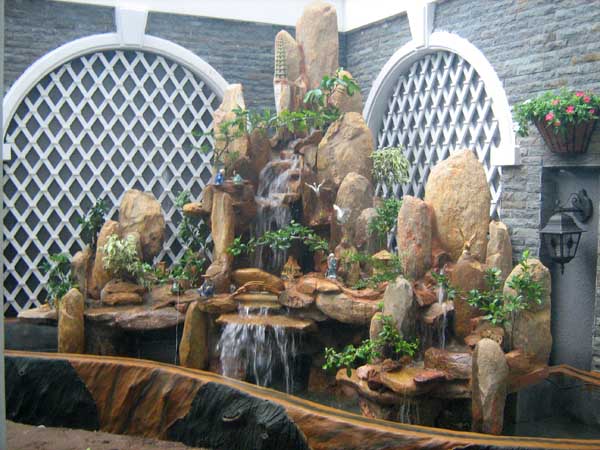 Thác nước hòn non bộ